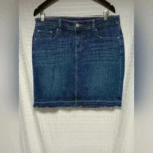 DH3 Denim Jean skirt. 99% cotton. Ladies size  12